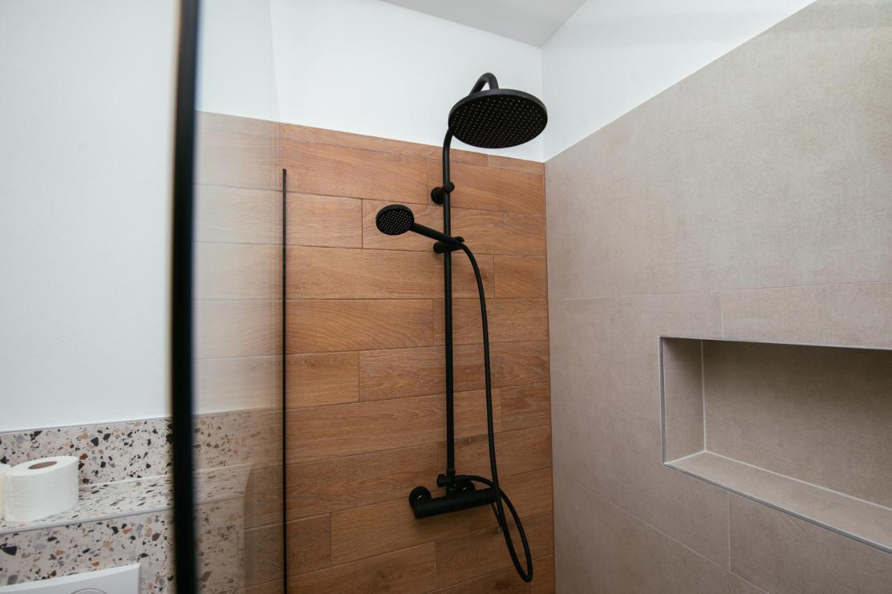 Apartmani Barbarosa Sveti Filip i Jakov Esterno foto