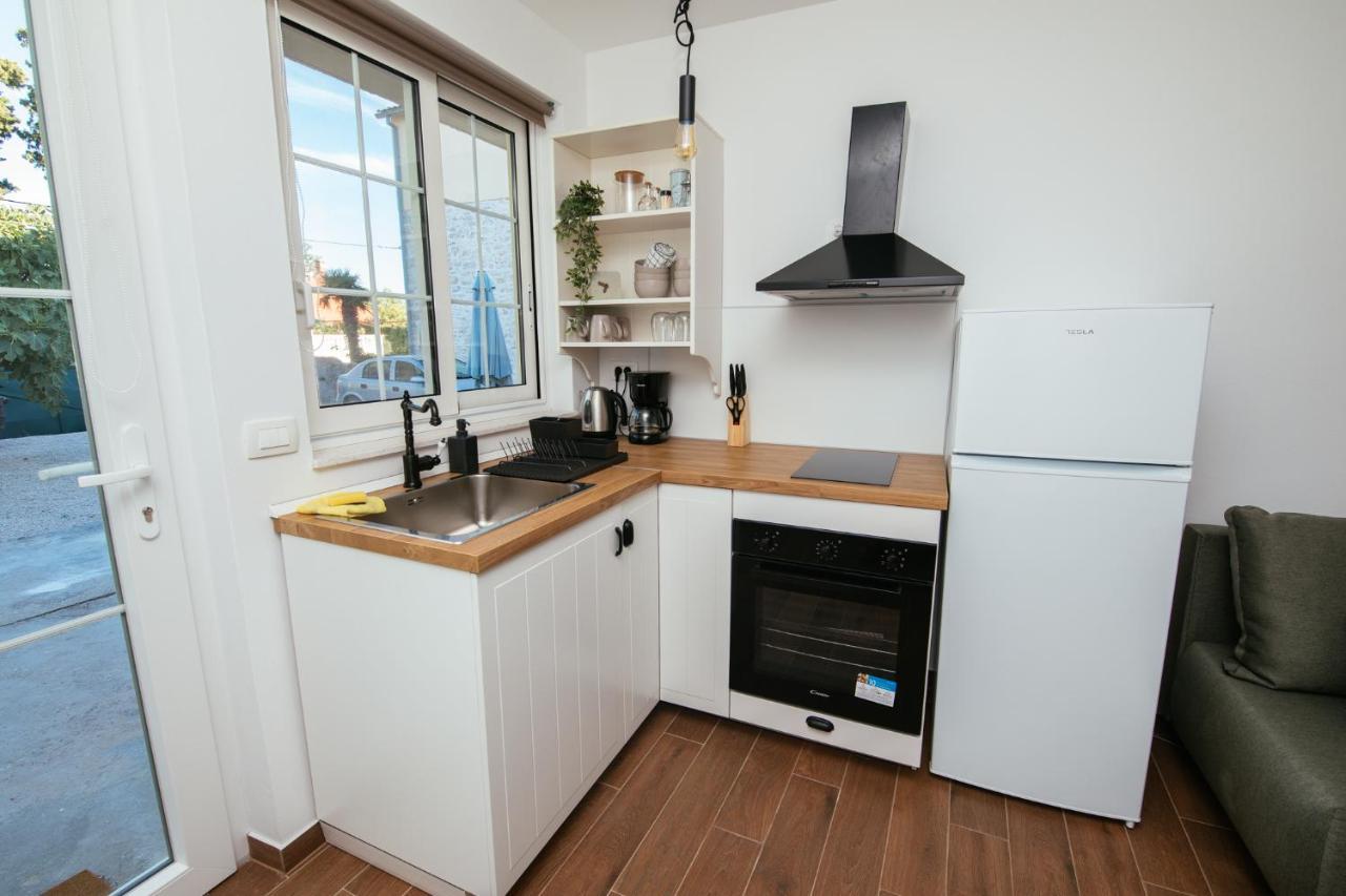 Apartmani Barbarosa Sveti Filip i Jakov Esterno foto