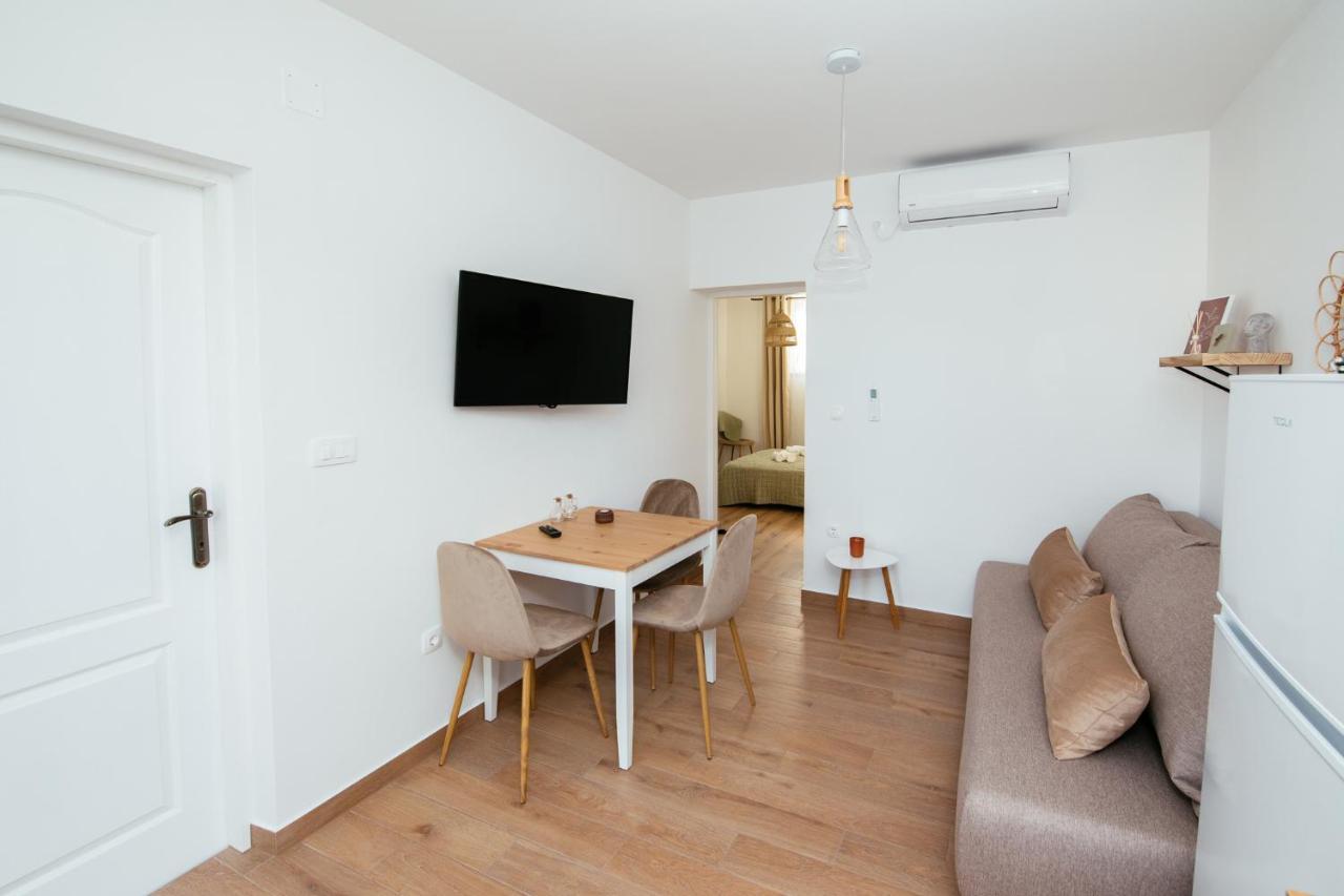 Apartmani Barbarosa Sveti Filip i Jakov Esterno foto
