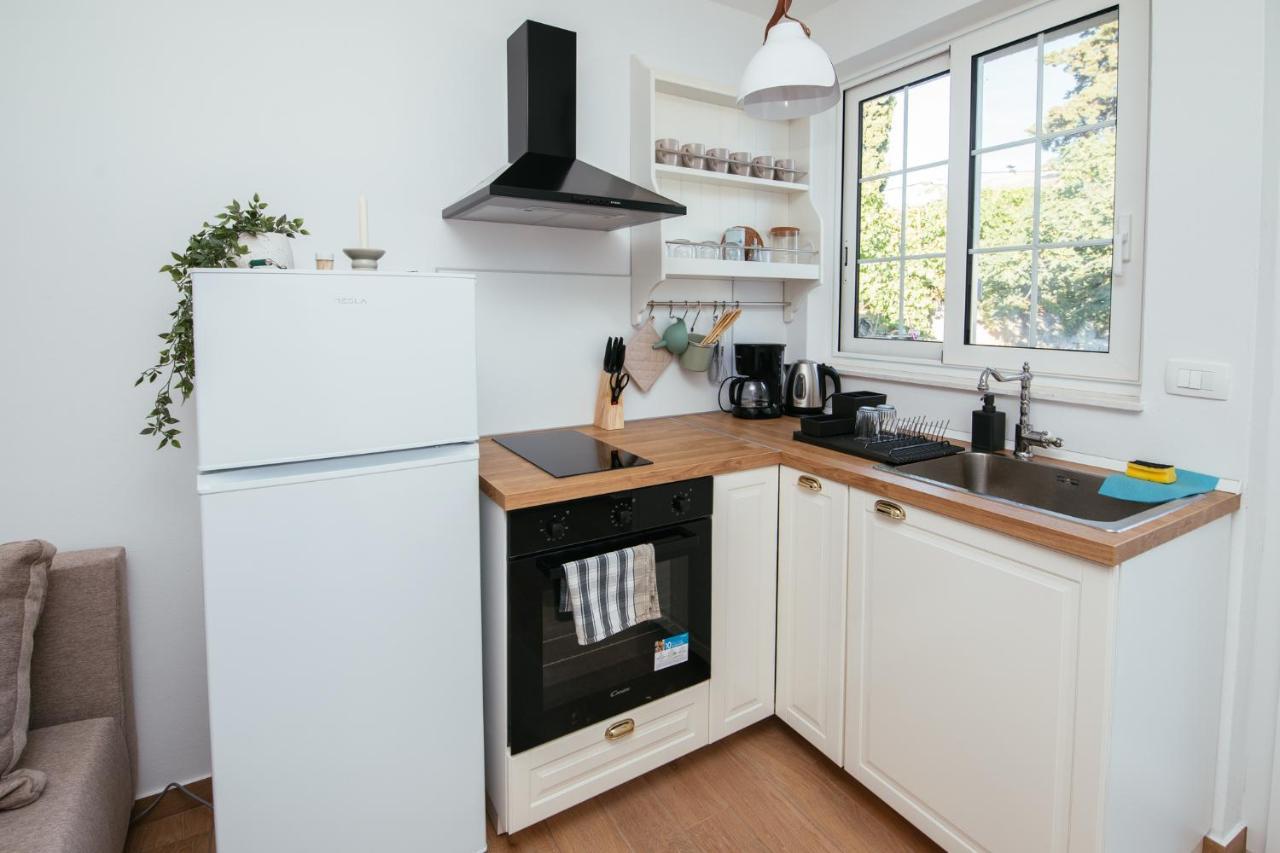 Apartmani Barbarosa Sveti Filip i Jakov Esterno foto