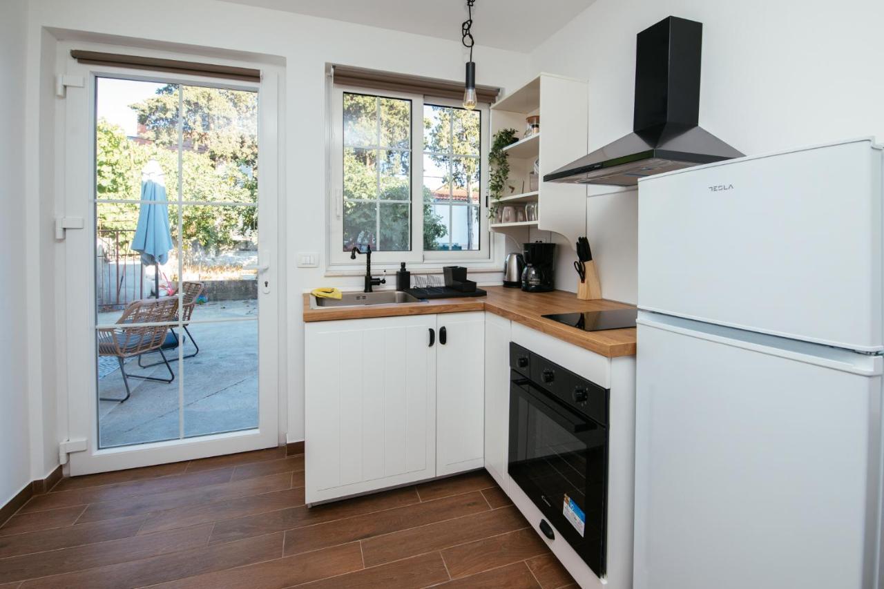 Apartmani Barbarosa Sveti Filip i Jakov Esterno foto