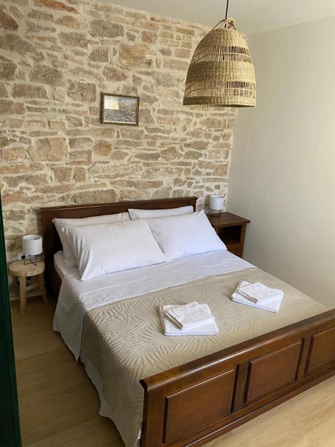 Apartmani Barbarosa Sveti Filip i Jakov Esterno foto