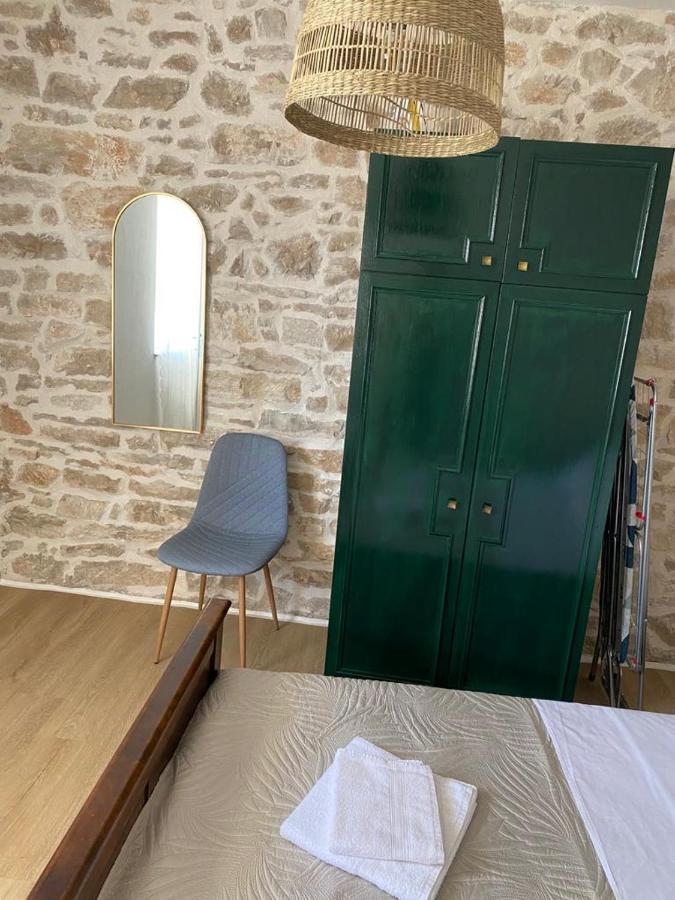 Apartmani Barbarosa Sveti Filip i Jakov Esterno foto